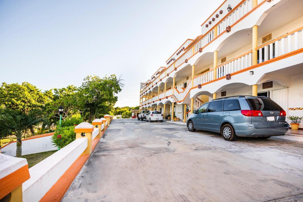 Hotel Capital O Oxtankah,Chetumal Bay Calderitas Exterior foto